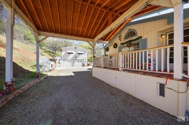 Escape to the peaceful beauty of the Kern River Valley with this - photo 6
