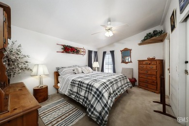 Escape to the peaceful beauty of the Kern River Valley with this - photo 10