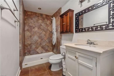 Spacious and versatile, this 6-bedroom, 4-bath split-level home - photo 22