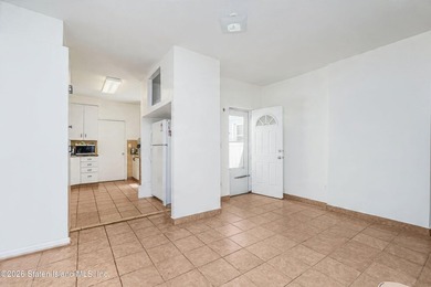Welcome to 395 Jewett Ave, a charming and well-maintained home - photo 6