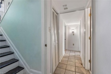 Spacious and versatile, this 6-bedroom, 4-bath split-level home - photo 27
