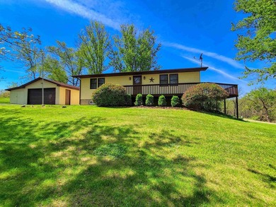 Move right in and start enjoying lake life right away! This - photo 1