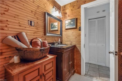 Spacious and versatile, this 6-bedroom, 4-bath split-level home - photo 33