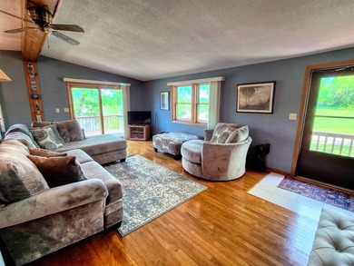 Move right in and start enjoying lake life right away! This - photo 5