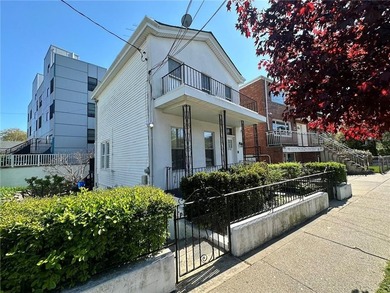 Prime redevelopment opportunity with strong future value - photo 3