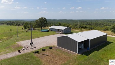 Welcome to your dream hobby farm! This beautiful 3 bed, 2 bath - photo 9