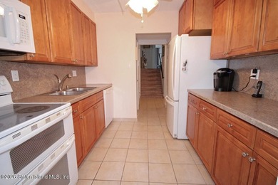 Welcome to 18 Windham Loop! Come see this well maintained 2 - photo 8