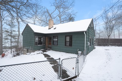 Woods Lake Home Sale Pending in Kalamazoo Michigan