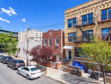 Excellent investment opportunity! This well-maintained 6-family - photo 3