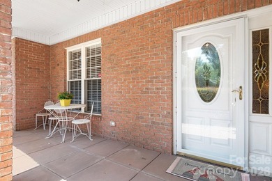 Gated entrance and walkable to beautiful downtown Mooresville - photo 1