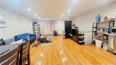 Rare-find LIKE NEW semi-detached Extra Large 3-family - photo 7