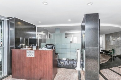 Affordable Spacious One Bedroom Apartment with Manhattan views - photo 2