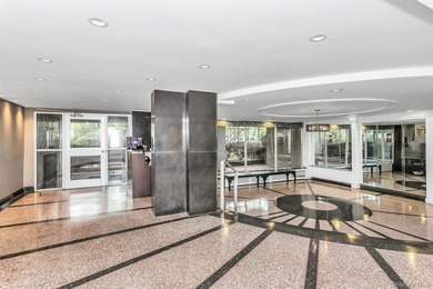Affordable Spacious One Bedroom Apartment with Manhattan views - photo 3