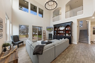 Custom builder's personal home just a 2-minute walk to the Lake - photo 11