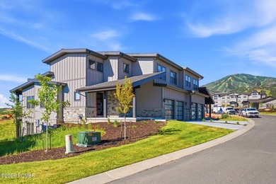 Move right in and start enjoying mountain living immediately - photo 1