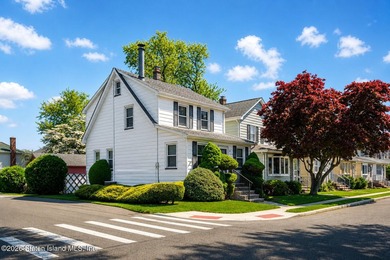 Welcome to 273 Waters Ave, a charming colonial set on a corner - photo 2