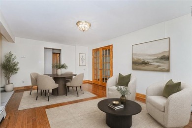 How does a 33-foot-wide house sound? Yes-believe it! This hidden - photo 4