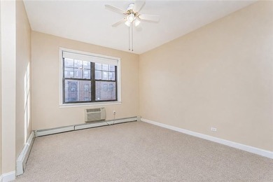 How does a 33-foot-wide house sound? Yes-believe it! This hidden - photo 5
