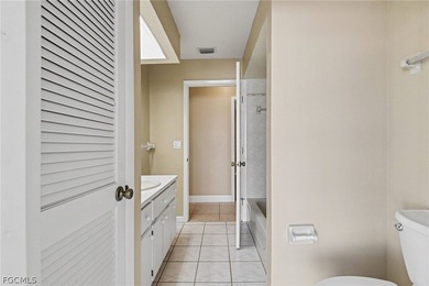 Welcome home to this light and bright, move-in ready gem - photo 23