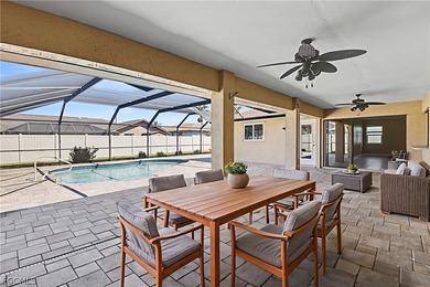 Welcome home to this light and bright, move-in ready gem - photo 24