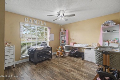 Spacious 3BR/2BA home in a convenient location close to shopping - photo 24