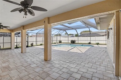 Welcome home to this light and bright, move-in ready gem - photo 25