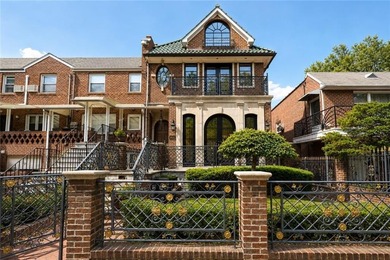 Luxury 6-Bedroom Home Discover this beautifully renovated - photo 1