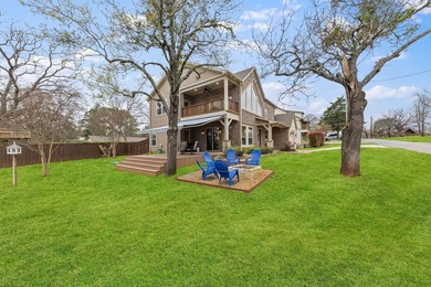 Custom builder's personal home just a 2-minute walk to the Lake - photo 32