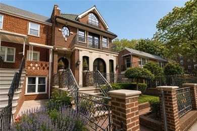 Luxury 6-Bedroom Home Discover this beautifully renovated - photo 3