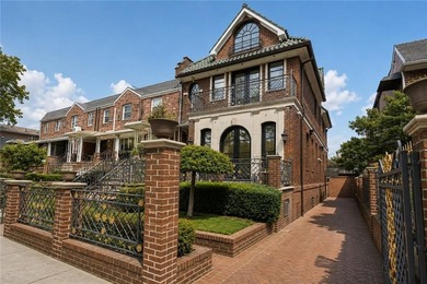 Luxury 6-Bedroom Home Discover this beautifully renovated - photo 4