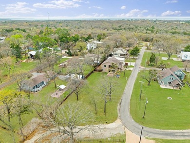 Custom builder's personal home just a 2-minute walk to the Lake - photo 35