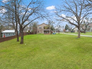 Custom builder's personal home just a 2-minute walk to the Lake - photo 36
