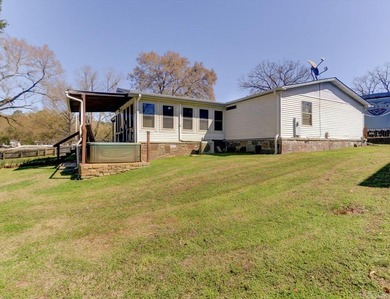 Lakefront Living Meets Total Utility: Interior: Knotty Pine - photo 45