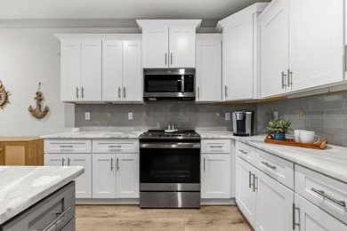 MOVE IN READY - NEVER RENTED - Desired GOLF COURSE Location - - photo 10