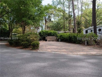 Welcome to HHI Motorcoach Resort on the coveted south end of - photo 2