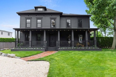A striking blend of authentic farmhouse architecture and modern - photo 4