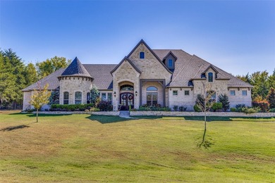 Experience the perfect blend of luxury, privacy & convenience in - photo 1
