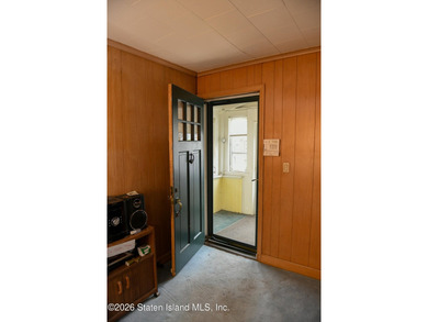 Fully detached home in the heart of sought-after Westerleigh - photo 3