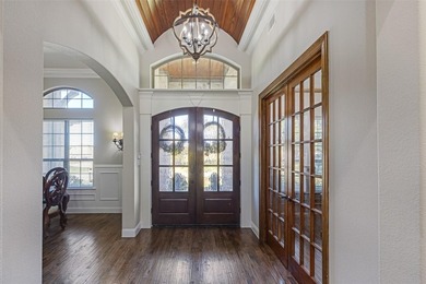 Experience the perfect blend of luxury, privacy & convenience in - photo 4