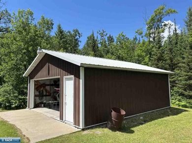 This year round cabin situated on 40 acres is perfect for the - photo 16