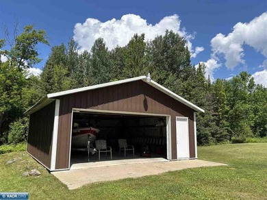 This year round cabin situated on 40 acres is perfect for the - photo 17