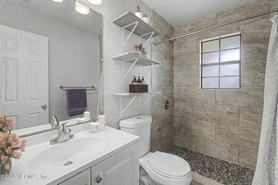 Prime location, move-in-ready, great value, serene peaceful - photo 18