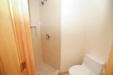 This beautifully updated 1 bedroom, 2 bathroom condo is ground - photo 19