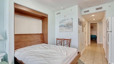 This beautiful and well maintained 1-bedroom 1-bath second floor - photo 21