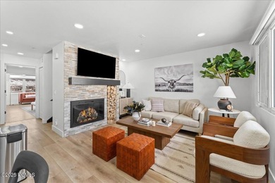Discover this beautifully remodeled, fully furnished 3-bedroom - photo 7