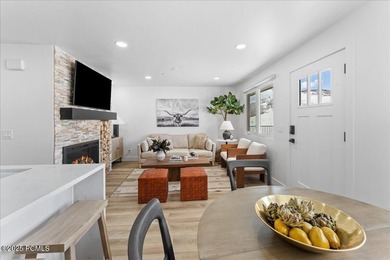Discover this beautifully remodeled, fully furnished 3-bedroom - photo 8