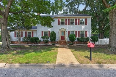 Welcome to an established neighborhood with mature landscaping - photo 1
