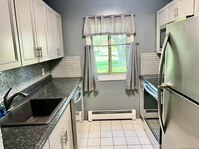 Welcome to Forest Green. This vibrant coop community, located in - photo 3
