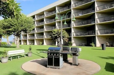 This beautifully updated 1 bedroom, 2 bathroom condo is ground - photo 44