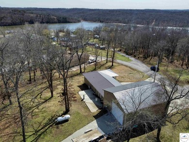 Fully Remodeled Home on 4 lots in a quiet lake development in - photo 3